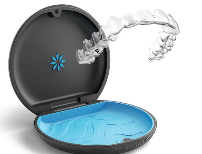 علبة مصفوفات Invisalign ومصفوفة شفافة